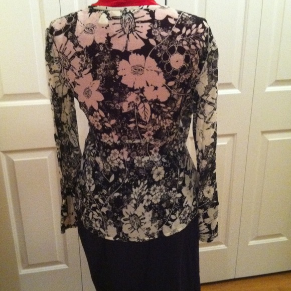 Blouse - Picture 2 of 3