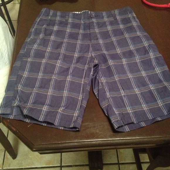 Never worn lost mens 32 shorts
