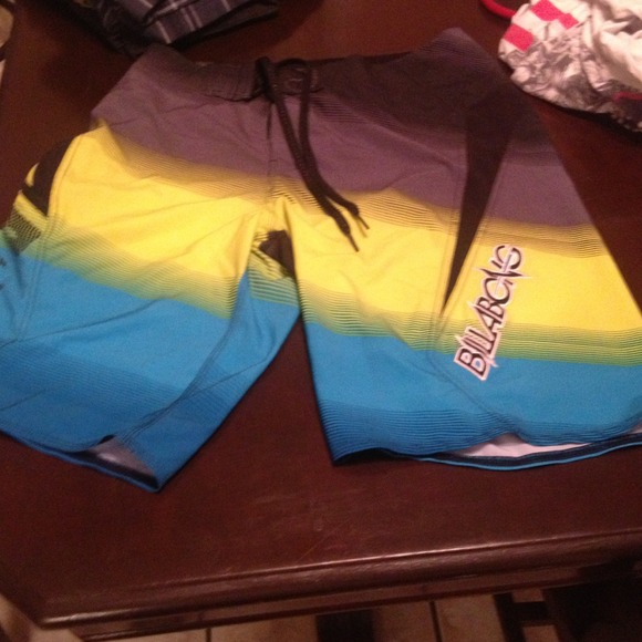 REDUCED PRICE! Platinum mens size 31 bathing suit