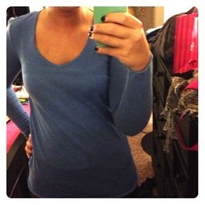 Cashmere Blend Blue Longsleeve Top!