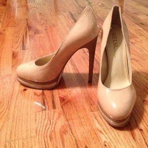 NWT Kelsi tan camel high heels!
