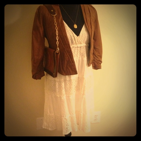 ⭐SOLD⭐Max Studio Off White Cotton and Lace Dress