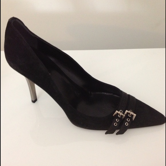  Brand New. Never Worn. BURBERRY Pumps  - Picture 2 of 4