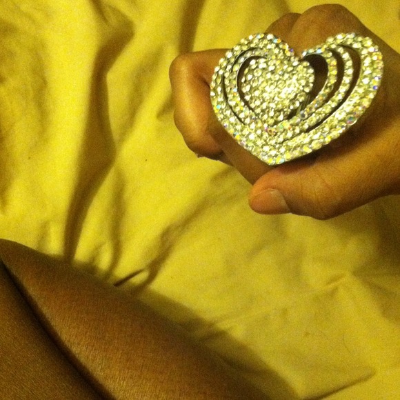 Heart Ring - Picture 2 of 4