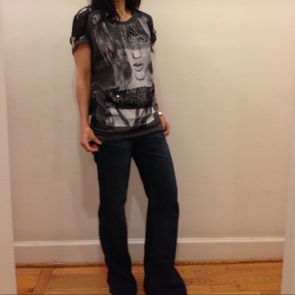 Stunning graphic top with lace and sequins new - Picture 3 of 4