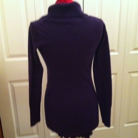 Sweater - Picture 2 of 2