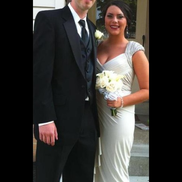 Mignon gown - Picture 2 of 4