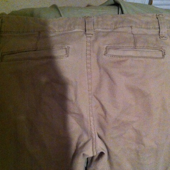 Tan pants - Picture 3 of 3