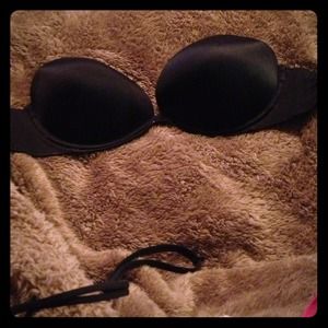 Black VS bra. Size 36B Multi-way