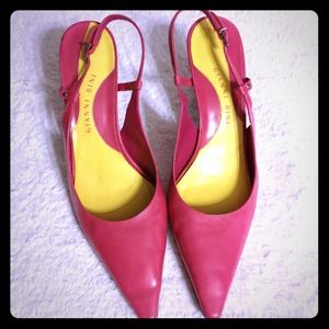 SOLD***Hot pink leather slingbacks