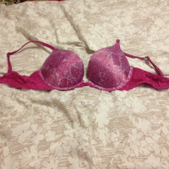 32 b purple bra. Makes you look two cup sizes big