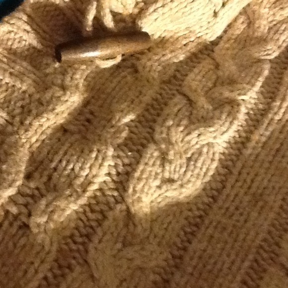 Tan knit sweater - Picture 2 of 3