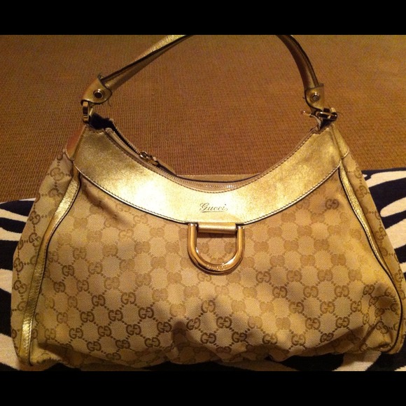 *ADDITIONAL PICTURES* Authentic Gucci D Ring bag.