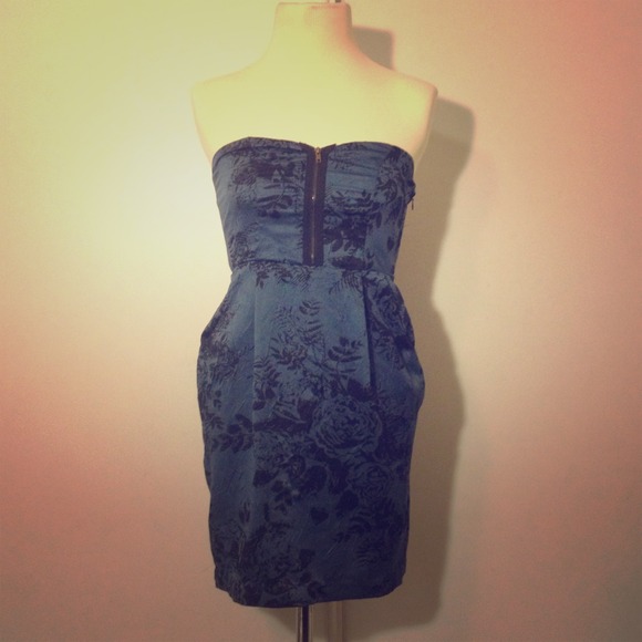 *S🚫LD* Silence & Noise silk floral dress