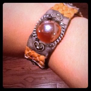Brown/tan marble center bracelet!! Vintage...