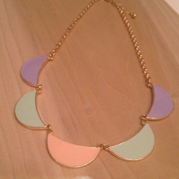 Jewelry - Scallop Necklace