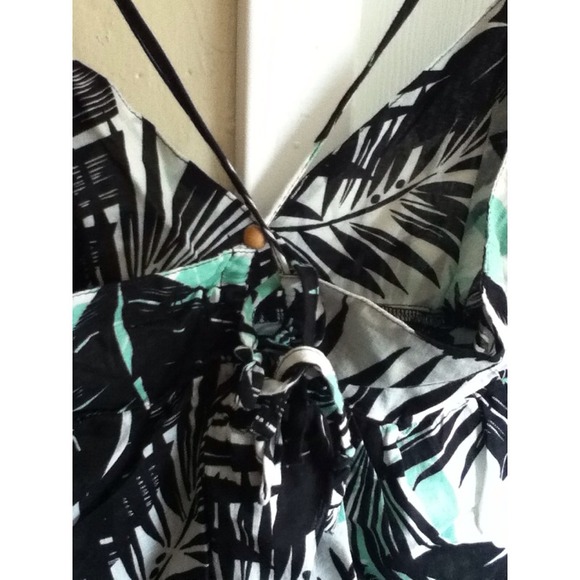 🚫SOLD🚫Ruffled roxy tank top! - Picture 4 of 4