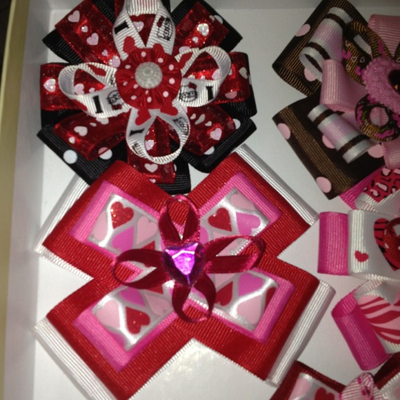 Valentine's bows!!!! - Picture 2 of 4