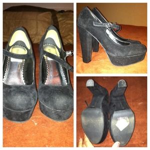 Black "Bamboo" heels size 10