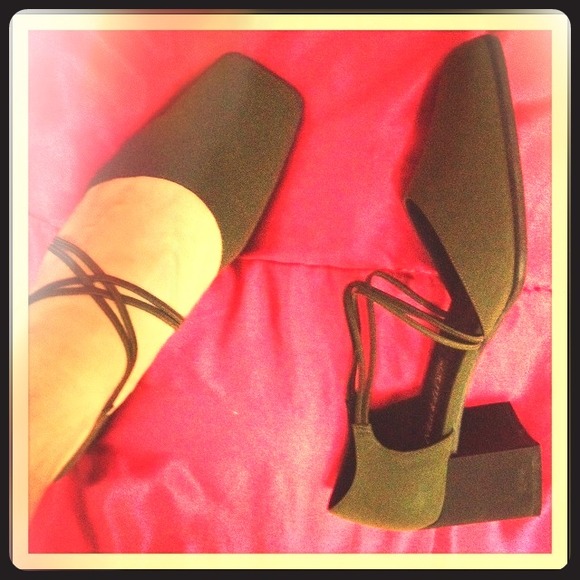 🚫Bundled🚫Olive green Madeline Stuart shoes
