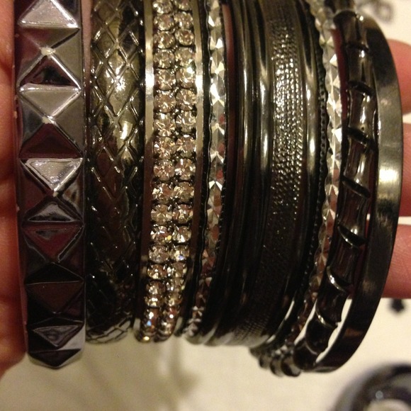 Set of 9 Bangles - Picture 3 of 4