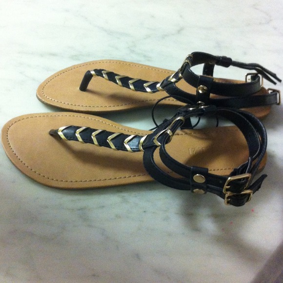 Forever 21 Shoes - ❌SOLD❌ cute sandals 👍