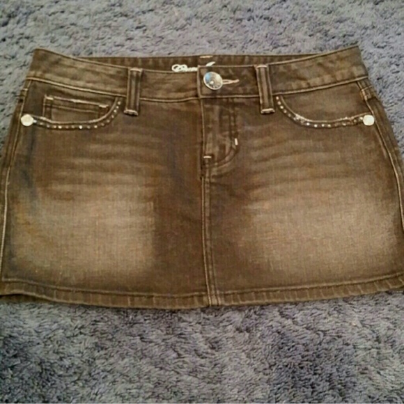 Guess black miniskirt.