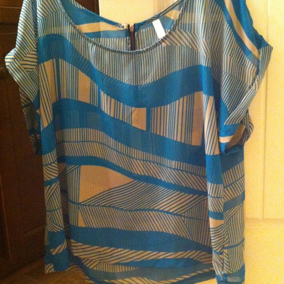 ***BUNDLE ITEM- SOLD*** Sheer White and Blue Top