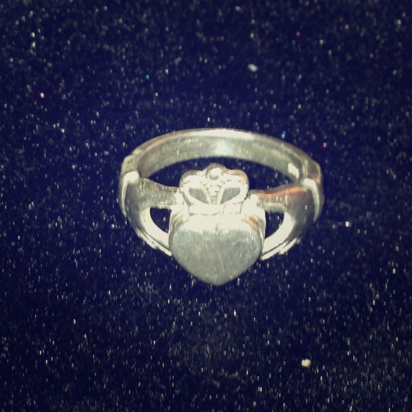 *SOLD BUNDLE* Claddagh locket ring sterling silver