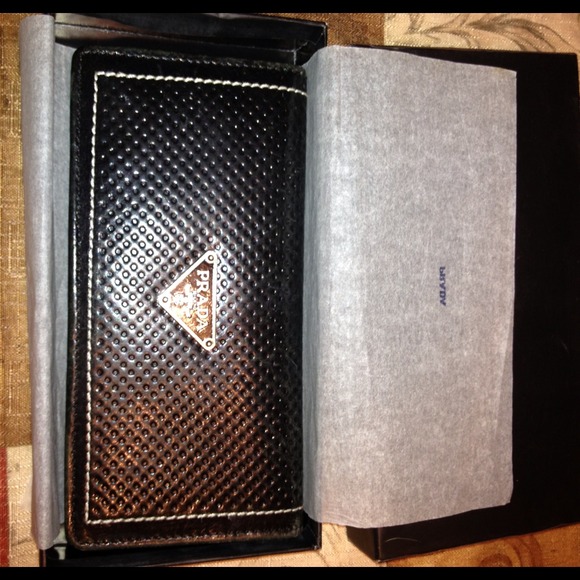 Traded! Prada inspired wallet