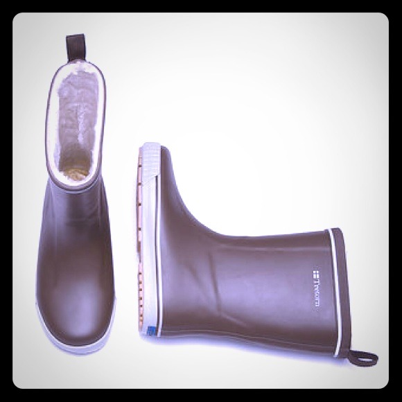 Tretorn brown winter boots