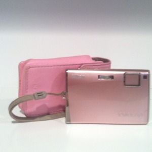 💋 SOLD Pink Nikon Coolpix