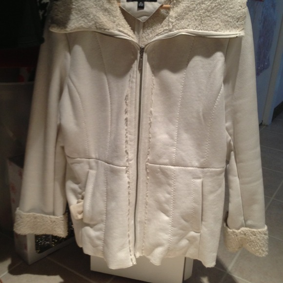 Jones of New York Cream coat