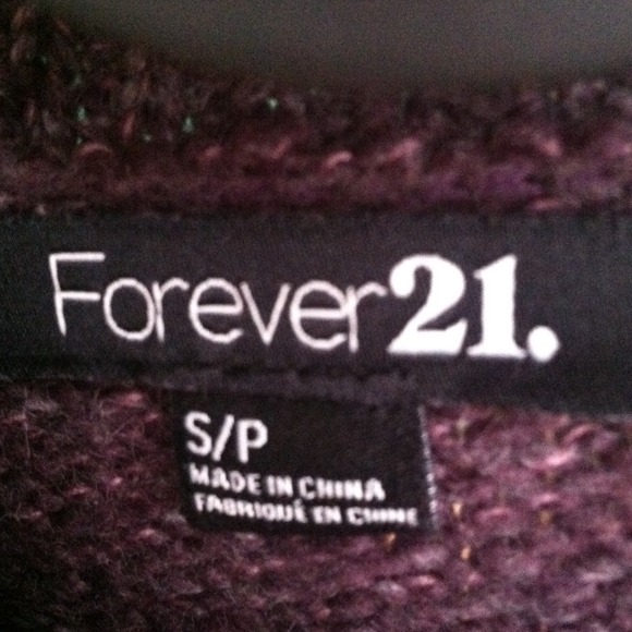 🚫SOLD🚫One button sweater - Picture 3 of 3