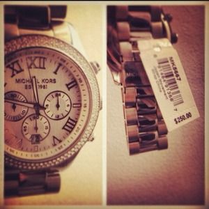RESeRVED !Michael Kors silver watch