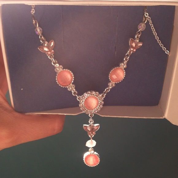 🚫SOLD🚫 Pink butterfly necklace