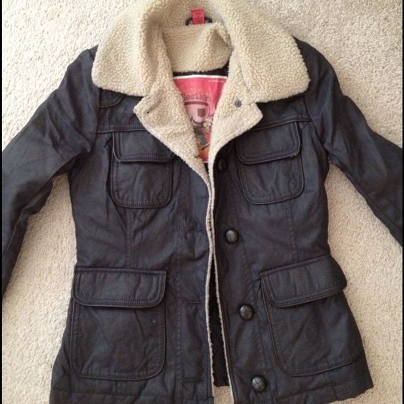 **BuNDLED** NWOT adorable jacket
