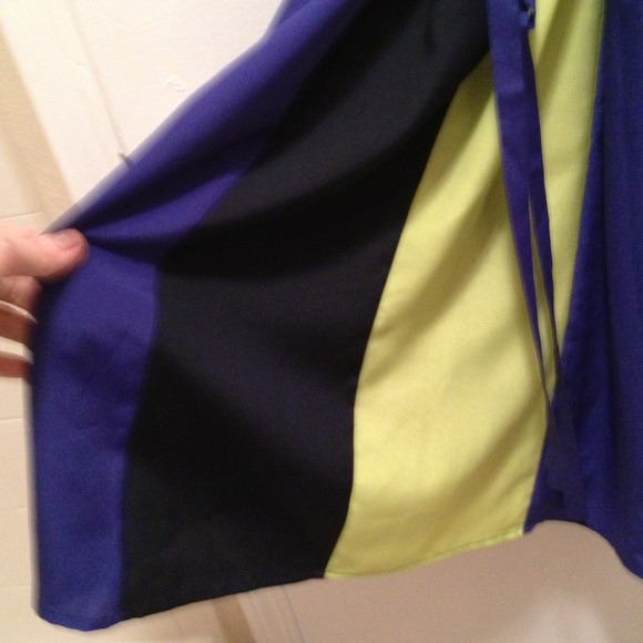 Dress - Picture 2 of 2