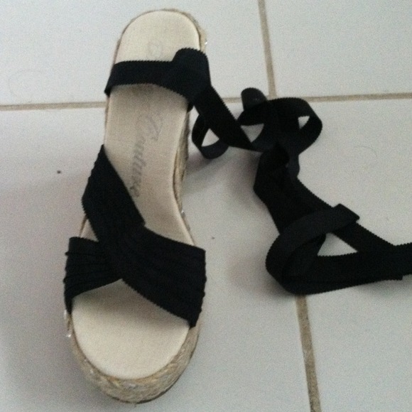 Juicy couture wedge ballerina shoes