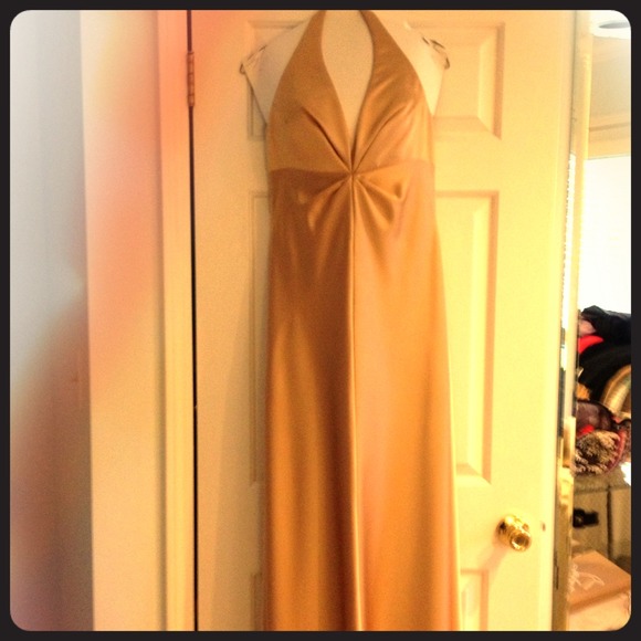 Gorgeous dress. Laundry. FINAL PRICE.