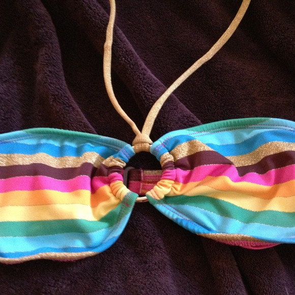 Bikini - Picture 2 of 2