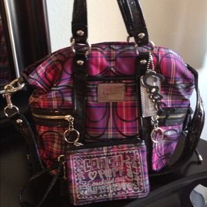 Bundled! Authentic COACH Poppy Purse & coin purse!