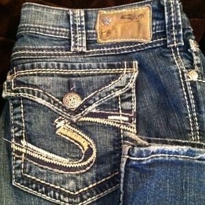 Distressed like new silver tab jeans 32x32 Sold!!