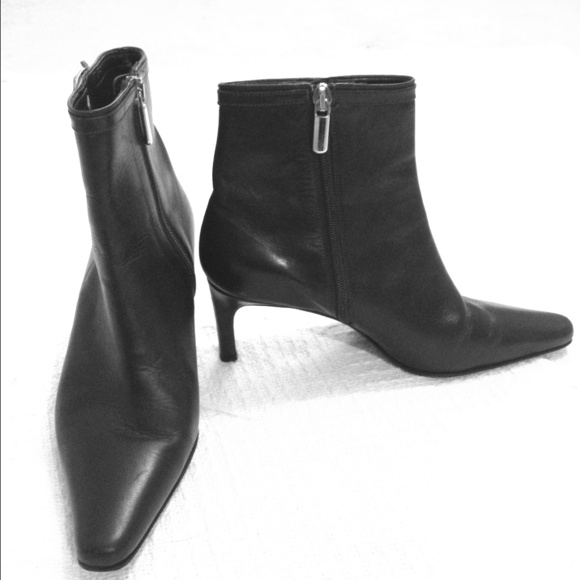 ❌SOLD IN BUNDLE❌Brown Leather ankle boots