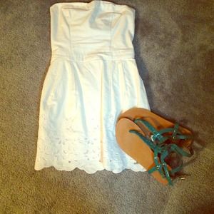 White strapless dress