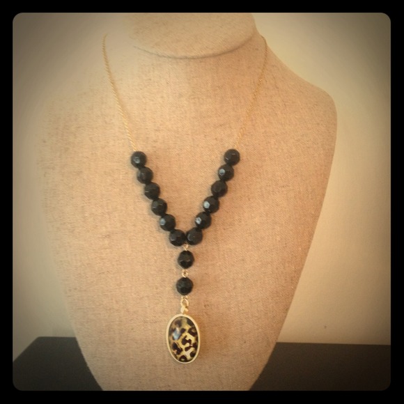 Gorgeous Cheetah pendent necklace