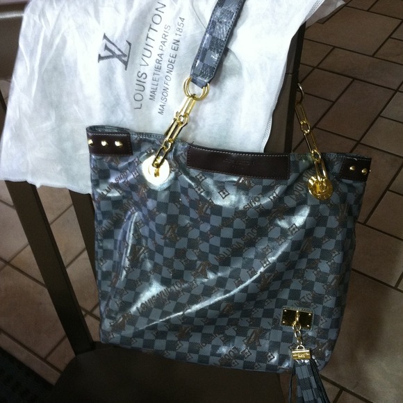 ------RESERVED------LV--REDUCED--