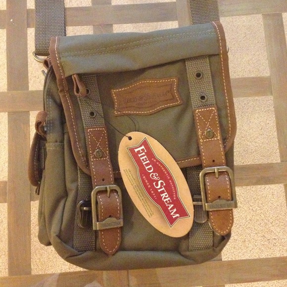 Field and Stream cross body bag