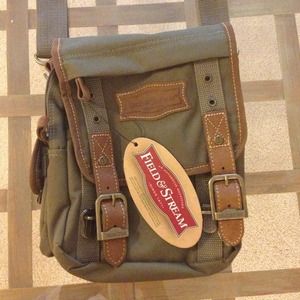 Field and Stream cross body bag