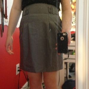 Gray knee-length skirt